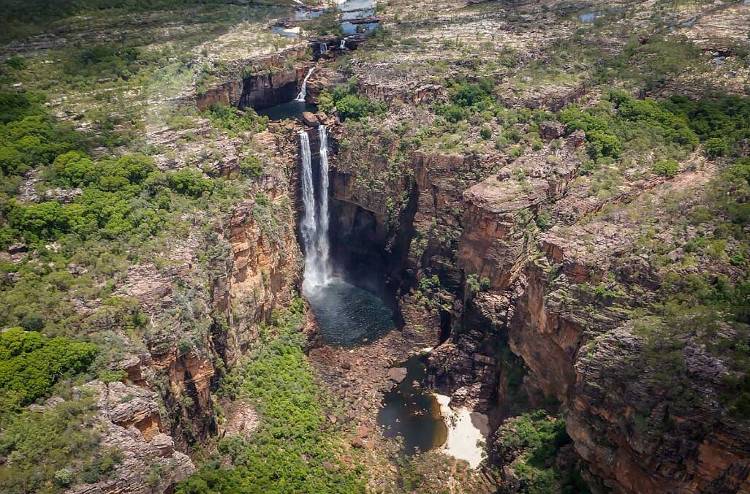 Водопад Твин в национальном парке Какаду
