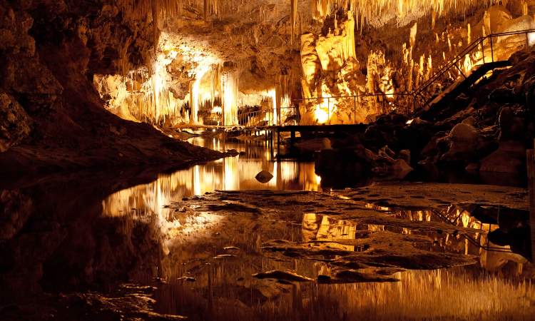 Пещеры в парке Янчеп Перт Австралия